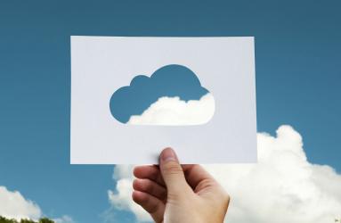 IBM se enfoca en el cómputo en la nube híbrido y el uso del código abierto. Foto: Pixabay 