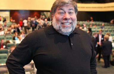 Steve Wozniak, cofundador de Apple, sugiere a las personas abandonar de manera permanente Facebook. Foto: Foter.