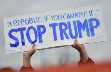 Se lanzó una iniciativa que pretende impedir la reelección de Donald Trump. Foto: Reuters 