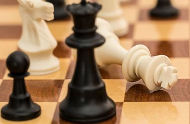 El ajedrez es un juego de mesa que data del siglo XV en Europa. Foto: Pixabay.