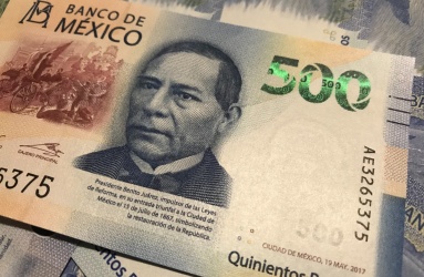 Evita ser víctima de los falsificadores, te contamos cómo identificar y qué hacer en caso de recibir un billete falso de 500 pesos. Foto: iStock