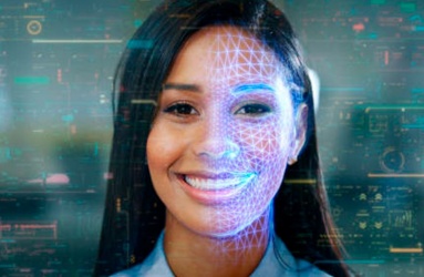 Las cámaras reconocen, mediante el uso de la inteligencia artificial, la sonrisa del trabajador. Foto: iStock