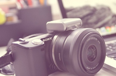 La campaña “Cambia tu cámara”, en la que invita a las personas a donar estos dispositivos sin uso, con el fin de darles una segunda oportunidad. Foto: Pixabay.