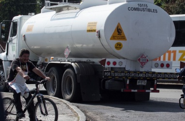 Las autoridades mexicanas están auditando los envíos de combustible para garantizar un etiquetado adecuado y el pago de impuestos. Foto: Cuartoscuro.