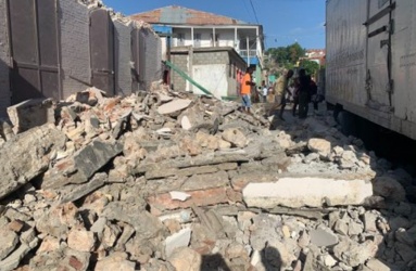 El Centro Nacional de Investigaciones Sismológicas de Cuba reportó, por su parte, el sábado un sismo perceptible de magnitud 7,4 en la escala de Richter. Foto: Twitter / @AlertaNews24