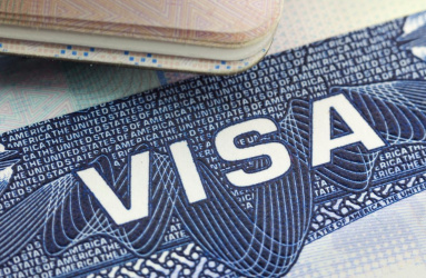 Visa de estados unidos sobre un fondo de página de pasaporte