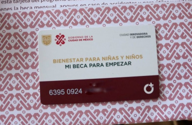 Tarjeta de Mi Beca para Empezar del Gobierno de la CDMX. 