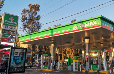 Exterior de gasolinera Pemex