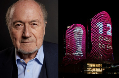 Joseph Blatter y Edificio con logo del Mundial 2022 