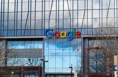 Oficina con logo de Google 